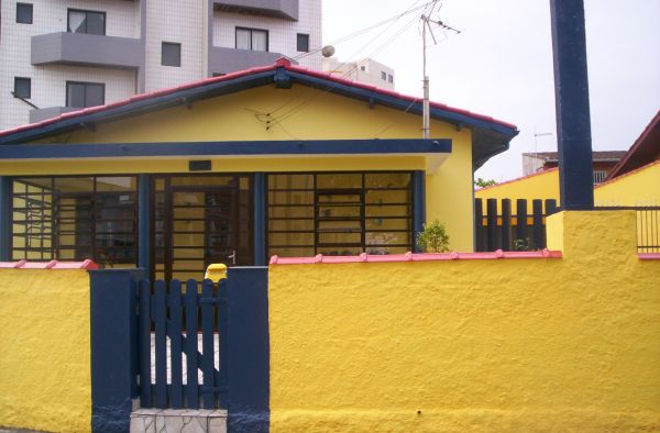 CASA EM FRETE A PRAIA C/CHURRASQUEIRA